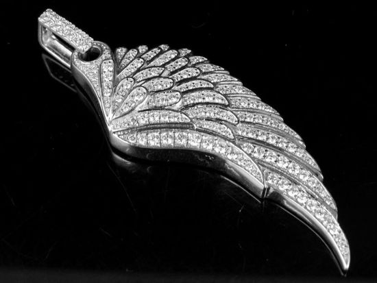 Angels shape pendent